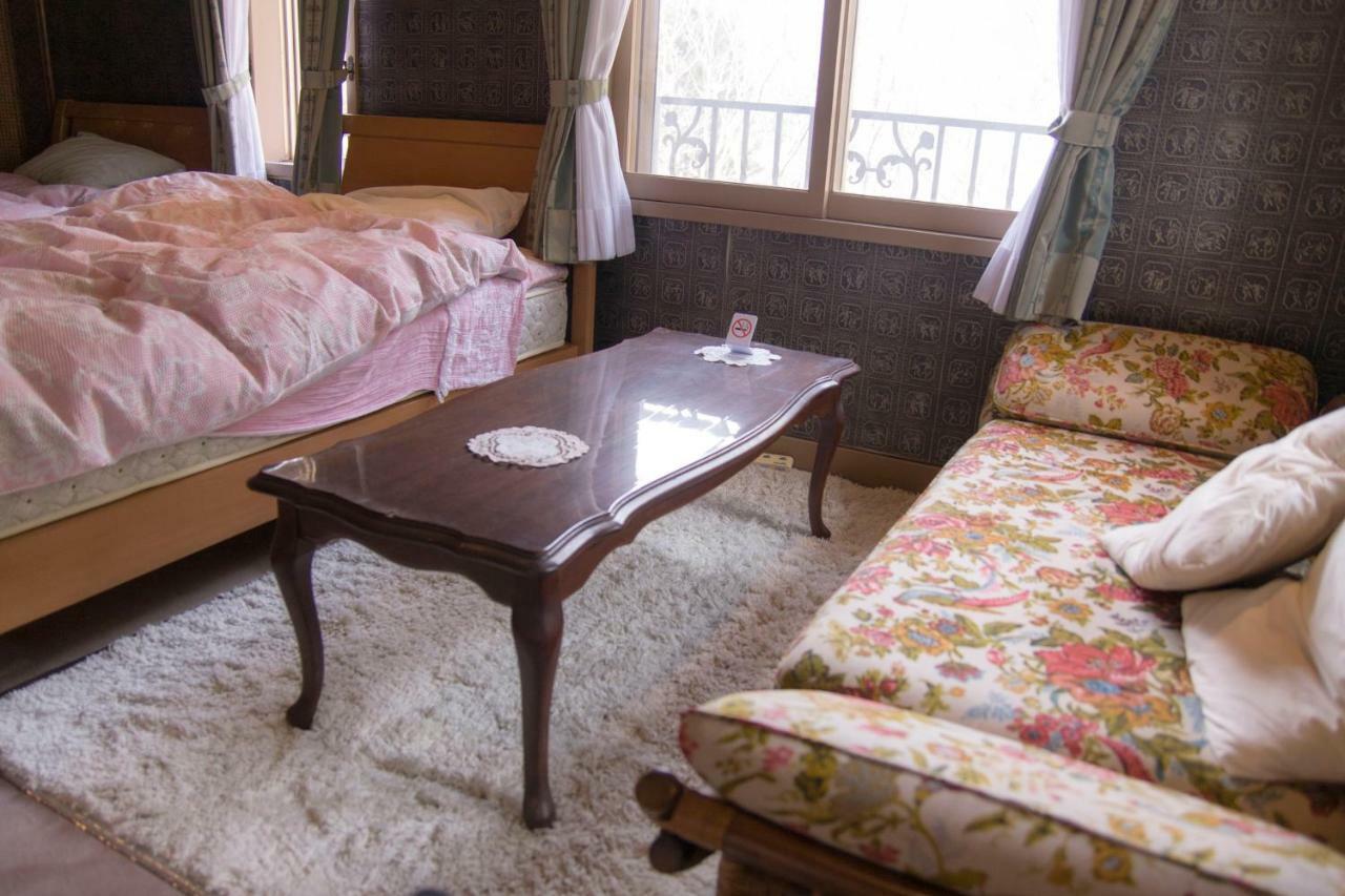 Guesthouse Chiya Takato Ина Екстериор снимка